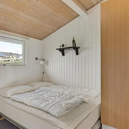 Holiday home Florina - 700m From The Sea In Se Jutland By Interhome