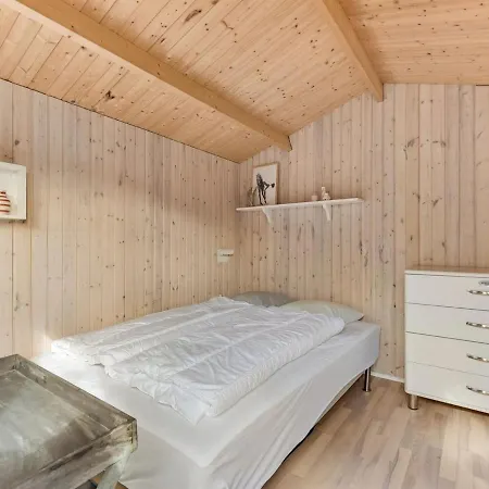 Holiday home Florina - 700m From The Sea In Se Jutland By Interhome Hejls