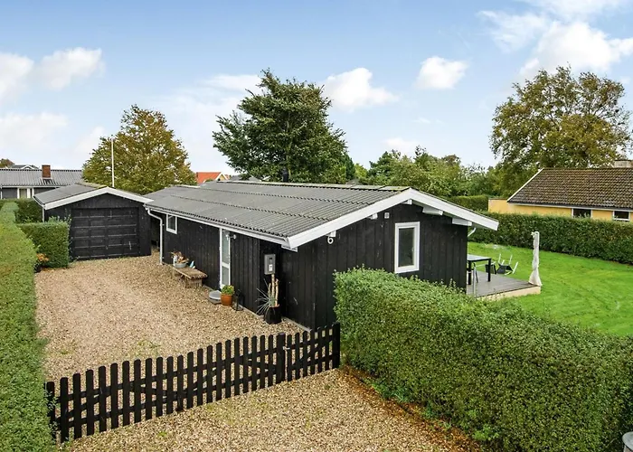 Florina - 700m From The Sea By Interhome Feriehus