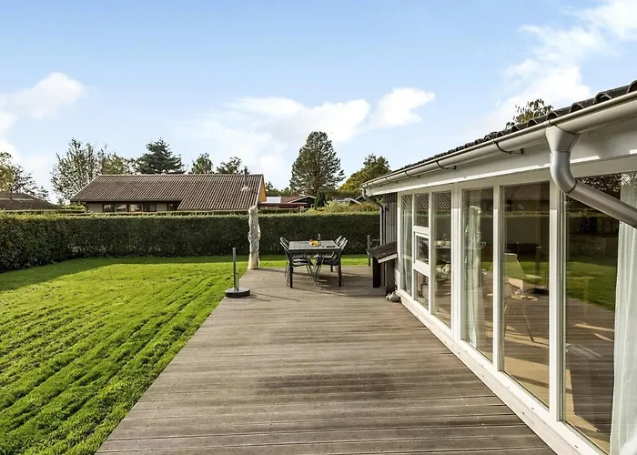 Florina - 700m From The Sea By Interhome