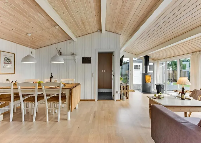 Florina - 700m From The Sea By Interhome Hejls