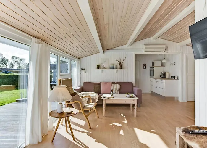 Florina - 700m From The Sea By Interhome *